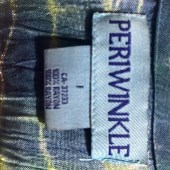 Tie dye casual top very beautiful done in green and blue looks fabulous - Picture 6 of 6